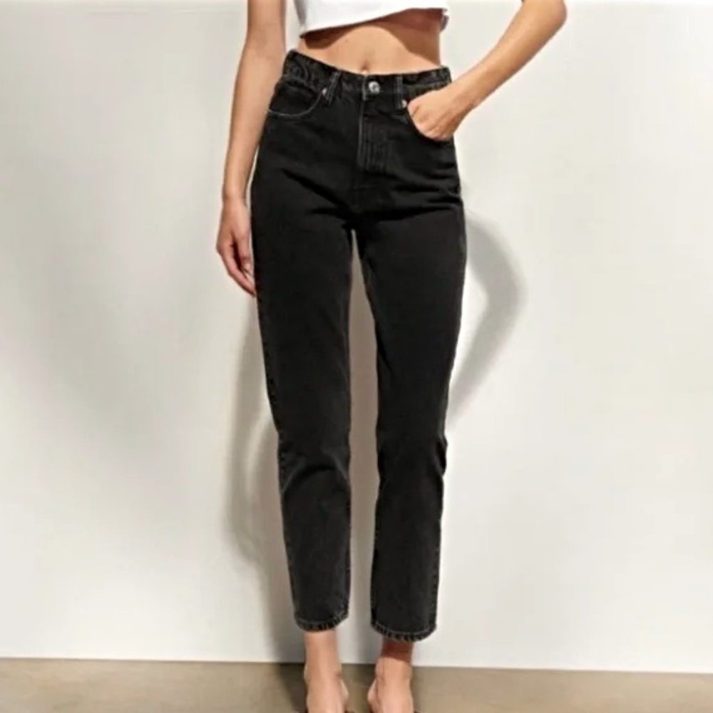 Zara Black Ankle-Length Cropped Jeans